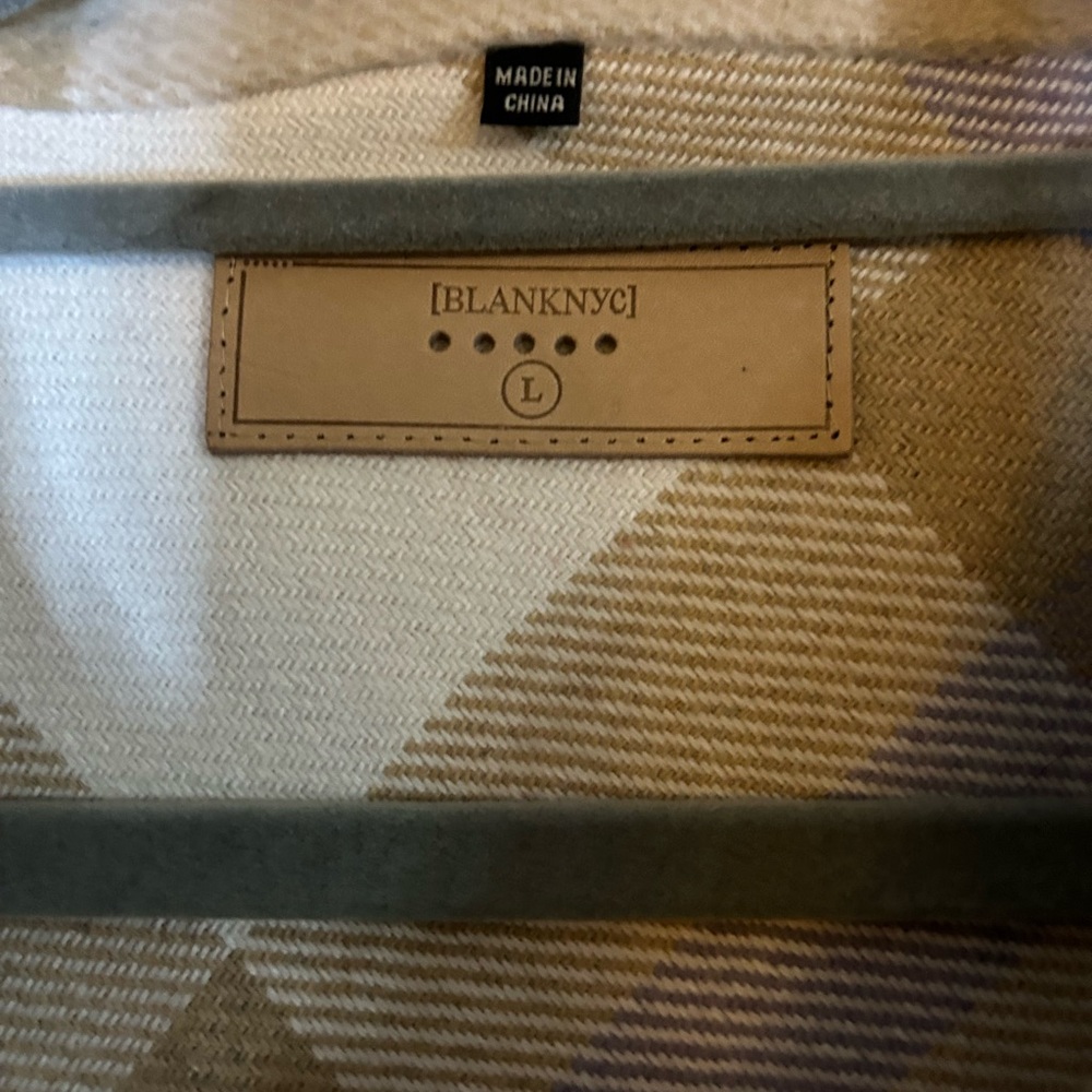 NWT Blank NYC MSRP $98 Keep Rolling Plaid Shacket with Pockets - Size Large - Picture 9 of 11